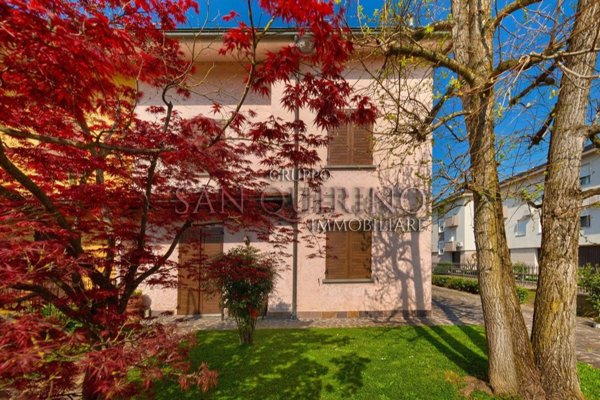 casa indipendente in vendita a Guastalla