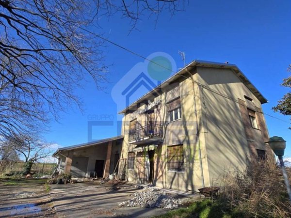 casa indipendente in vendita a Guastalla