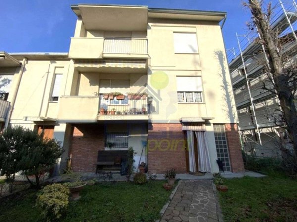 casa indipendente in vendita a Guastalla