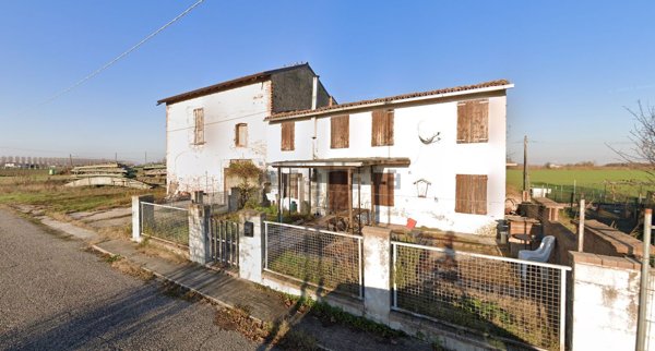 quadrivano in vendita a Guastalla in zona San Rocco