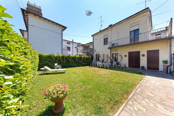 casa indipendente in vendita a Guastalla