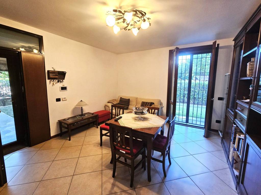 appartamento in vendita a Guastalla in zona Pieve