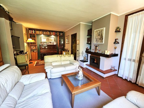 casa indipendente in vendita a Guastalla