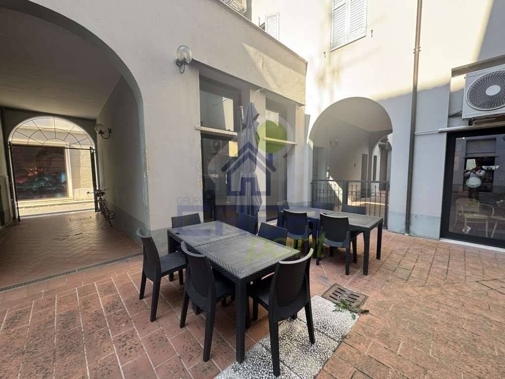 negozio in vendita a Guastalla