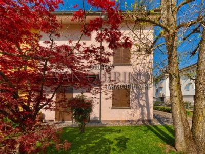 casa indipendente in vendita a Guastalla