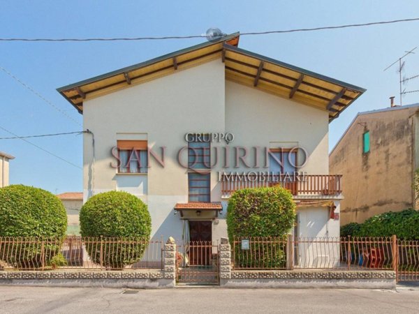 casa indipendente in vendita a Guastalla in zona Pieve