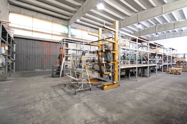 capannone in vendita a Guastalla