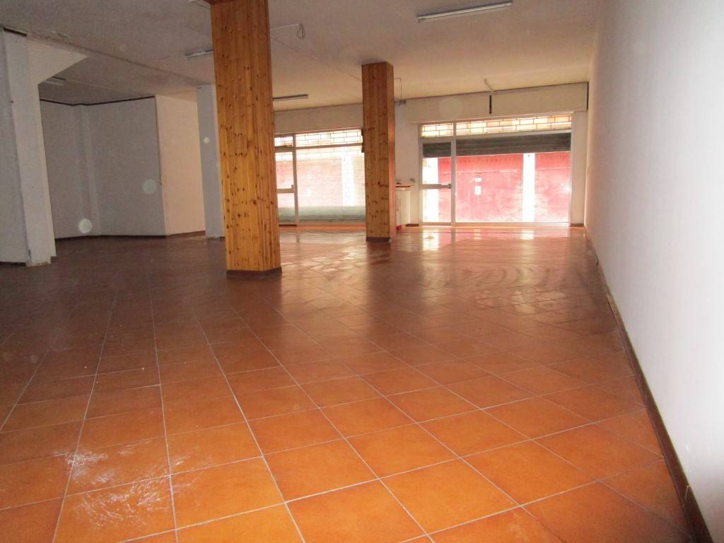 negozio in vendita a Guastalla