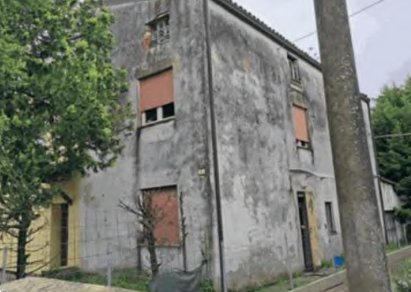casa indipendente in vendita a Guastalla