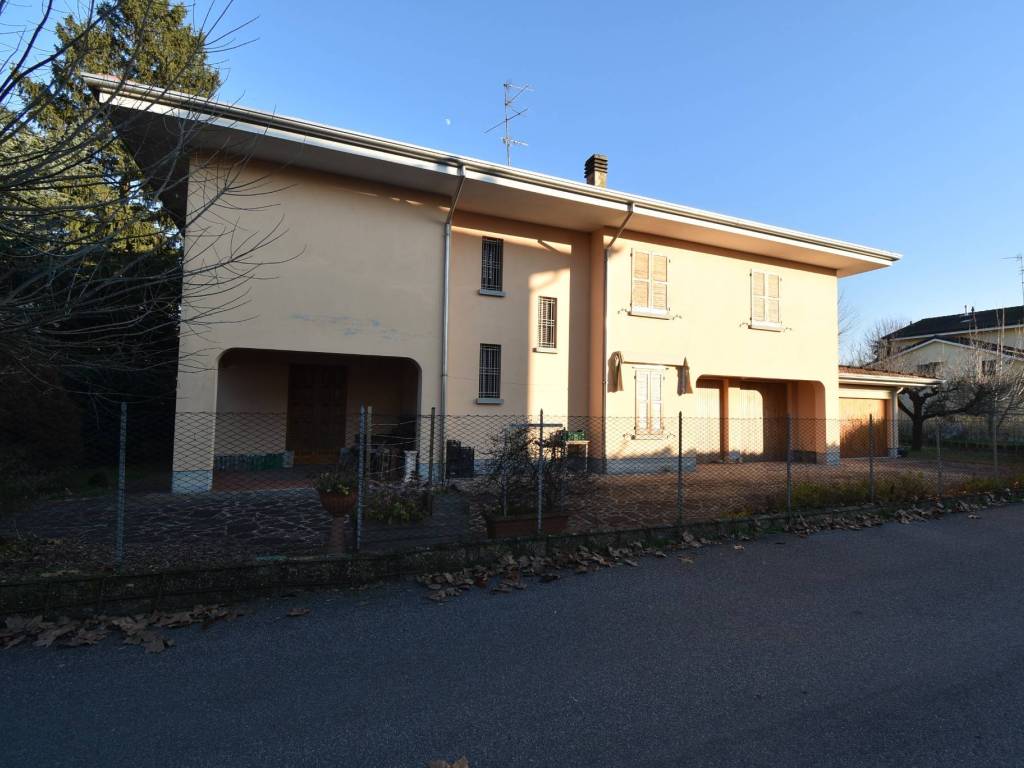 casa indipendente in vendita a Guastalla in zona Pieve