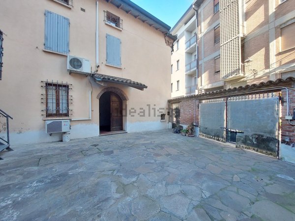 casa indipendente in vendita a Guastalla