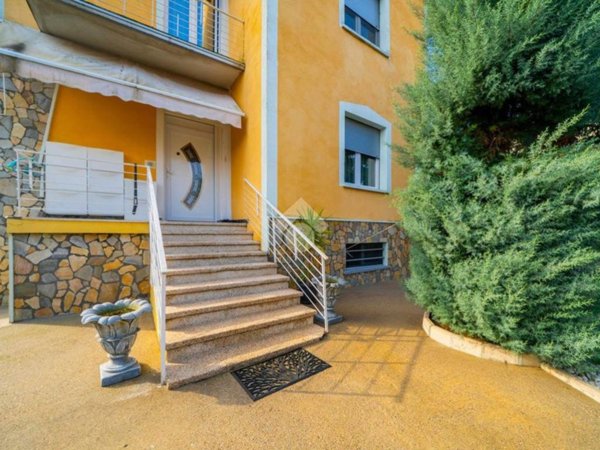 casa indipendente in vendita a Guastalla