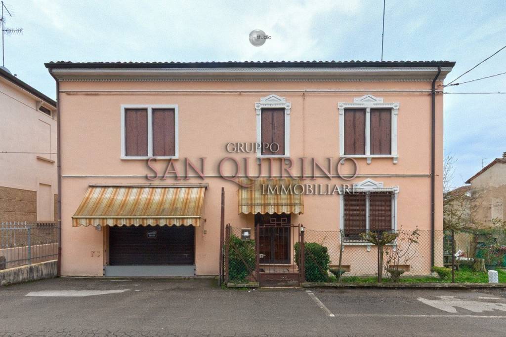 casa indipendente in vendita a Guastalla