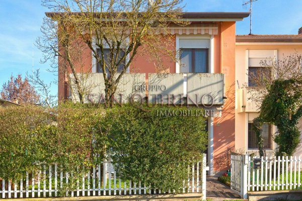 casa indipendente in vendita a Guastalla in zona Pieve