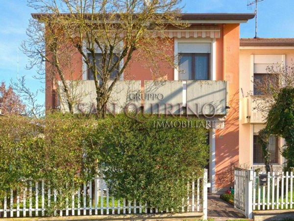 casa indipendente in vendita a Guastalla in zona Pieve