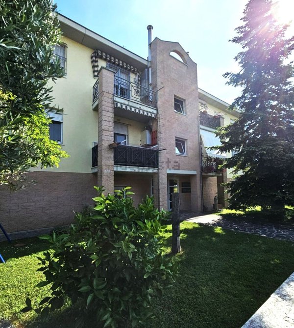 appartamento in vendita a Guastalla in zona San Girolamo