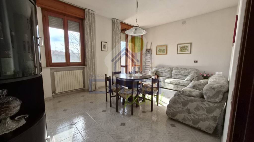 casa indipendente in vendita a Guastalla