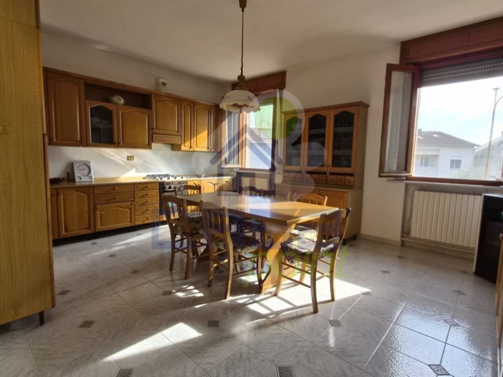 casa indipendente in vendita a Guastalla