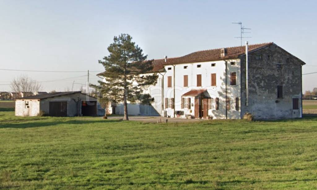 casa indipendente in vendita a Guastalla