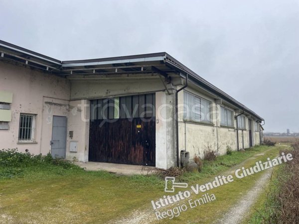 casa indipendente in vendita a Guastalla in zona San Girolamo