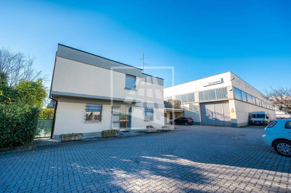 capannone in vendita a Guastalla