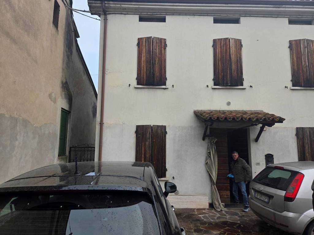 casa indipendente in vendita a Guastalla in zona Tagliata
