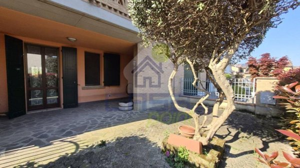 casa indipendente in vendita a Guastalla