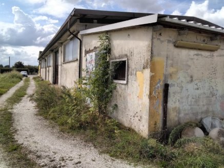 casa indipendente in vendita a Guastalla
