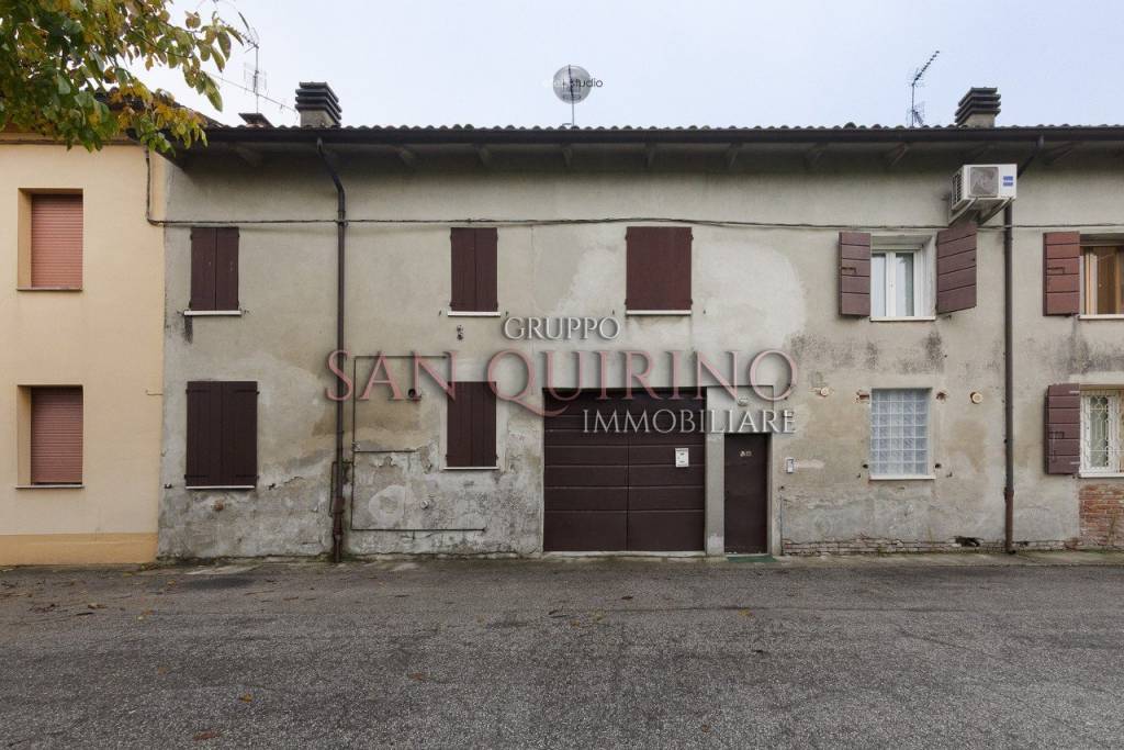 casa indipendente in vendita a Guastalla