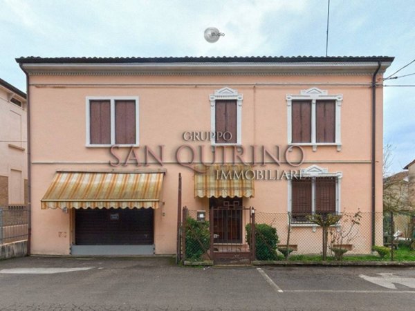 casa indipendente in vendita a Guastalla
