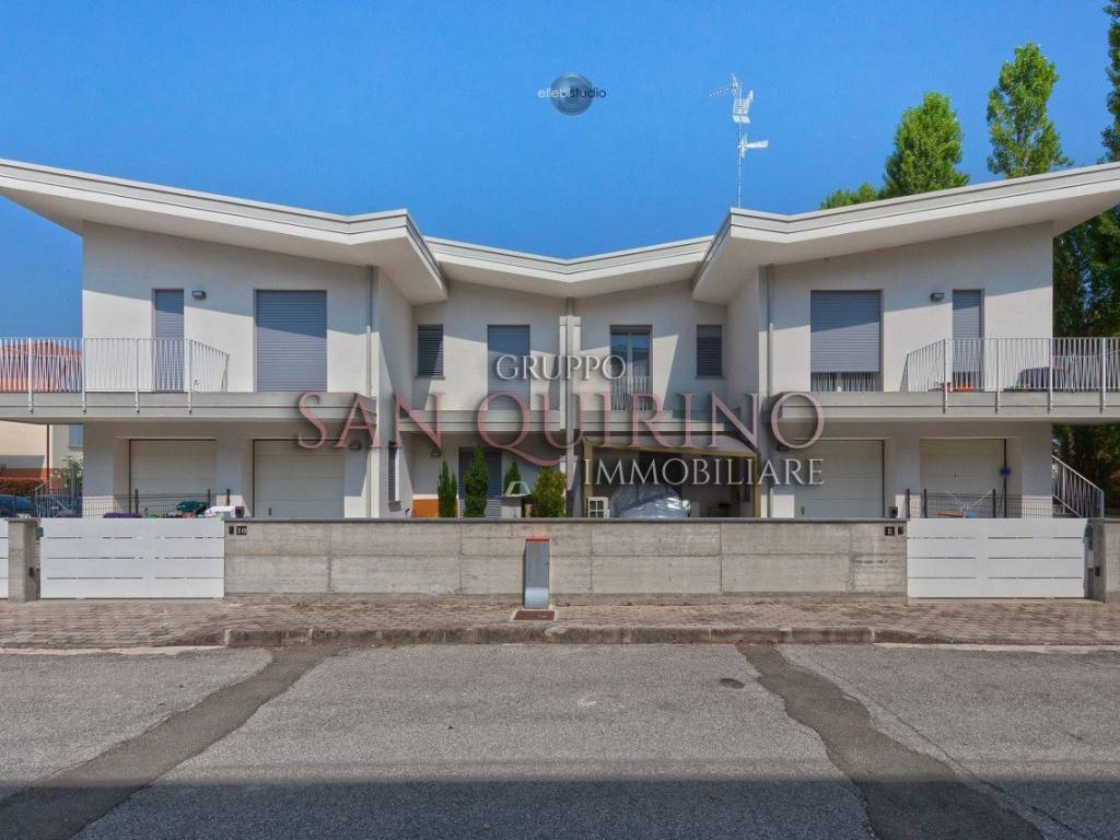 casa indipendente in vendita a Guastalla