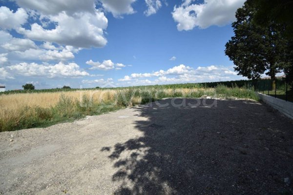 casa indipendente in vendita a Guastalla