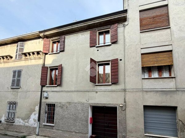 casa indipendente in vendita a Guastalla