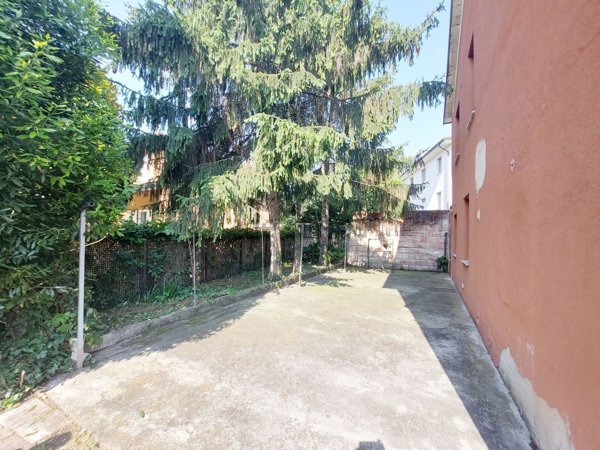 casa indipendente in vendita a Guastalla