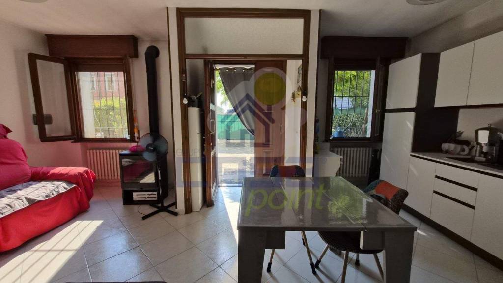 casa indipendente in vendita a Guastalla in zona Pieve