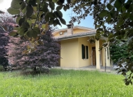 casa indipendente in vendita a Guastalla in zona San Martino