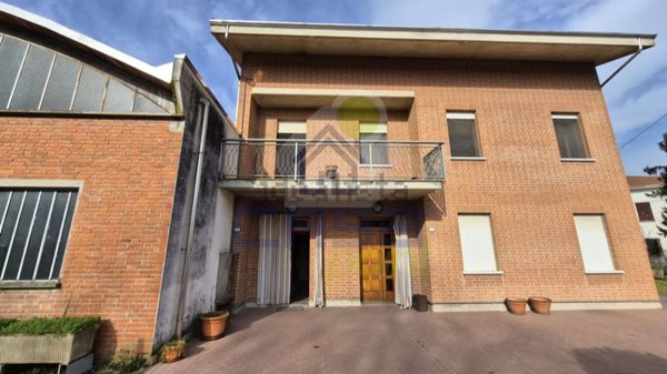 casa indipendente in vendita a Guastalla in zona Pieve