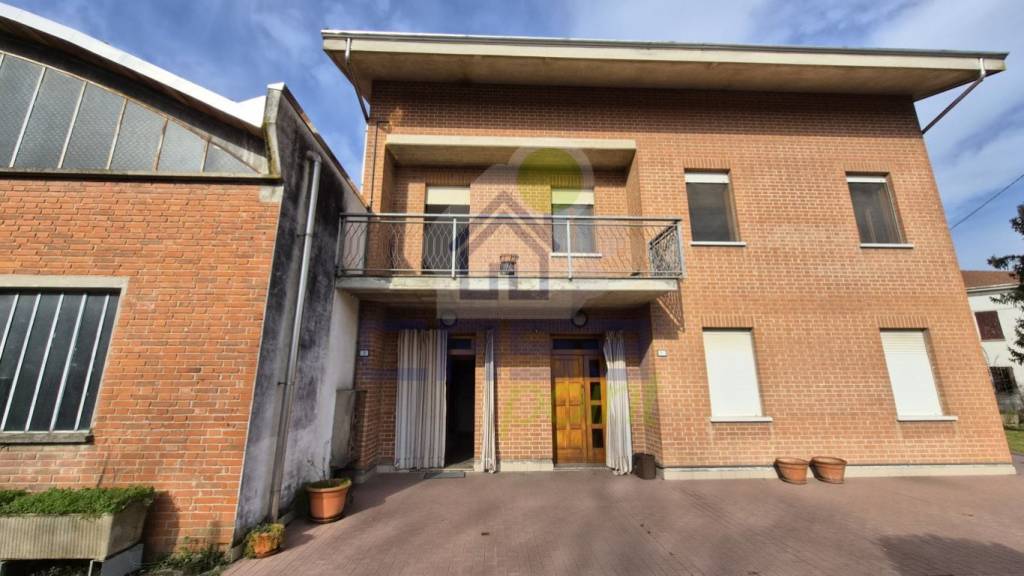 casa indipendente in vendita a Guastalla in zona Pieve
