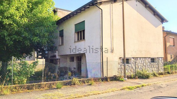casa indipendente in vendita a Guastalla