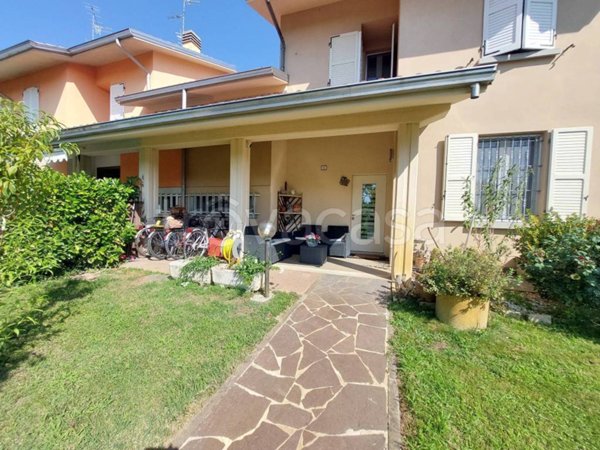 casa indipendente in vendita a Guastalla in zona Pieve