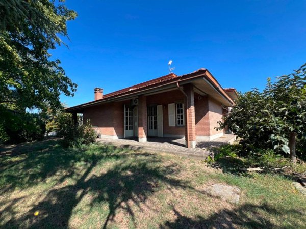 casa indipendente in vendita a Guastalla in zona San Rocco