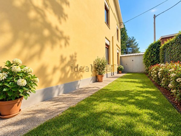 casa indipendente in vendita a Guastalla in zona Pieve