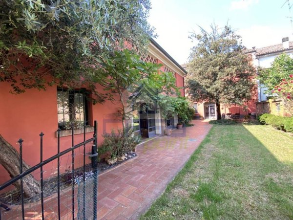 casa indipendente in vendita a Luzzara