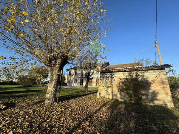 casa indipendente in vendita a Luzzara