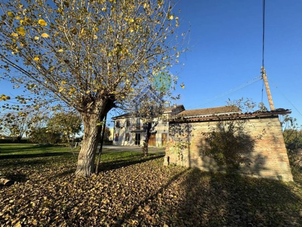 casa indipendente in vendita a Luzzara