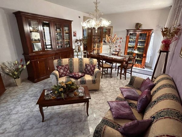 casa indipendente in vendita a Luzzara