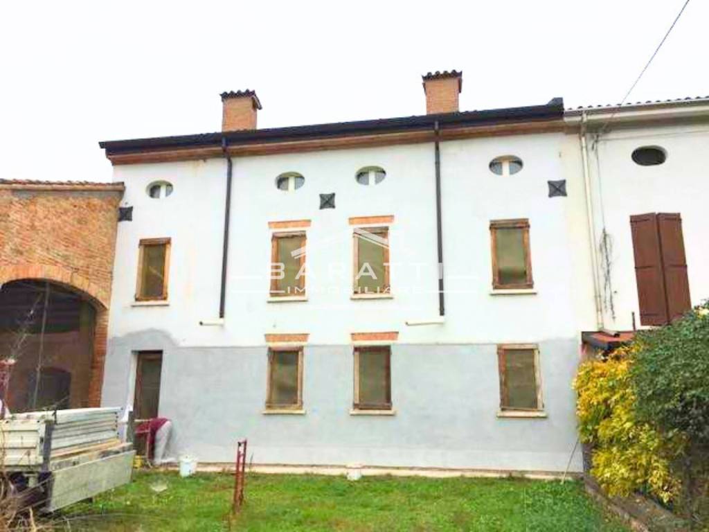 casa indipendente in vendita a Luzzara