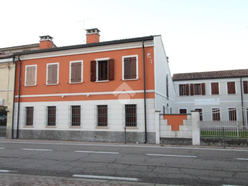 appartamento in vendita a Luzzara in zona Codisotto