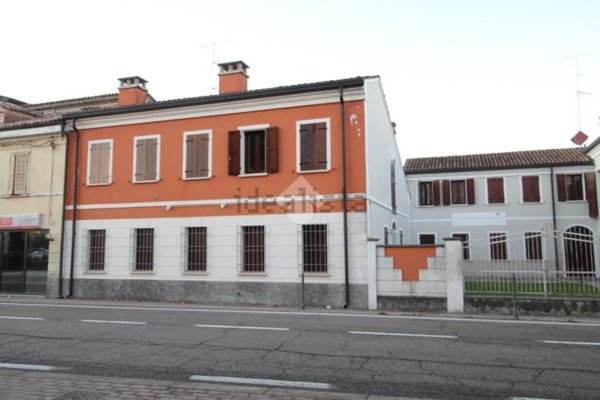 appartamento in vendita a Luzzara in zona Codisotto