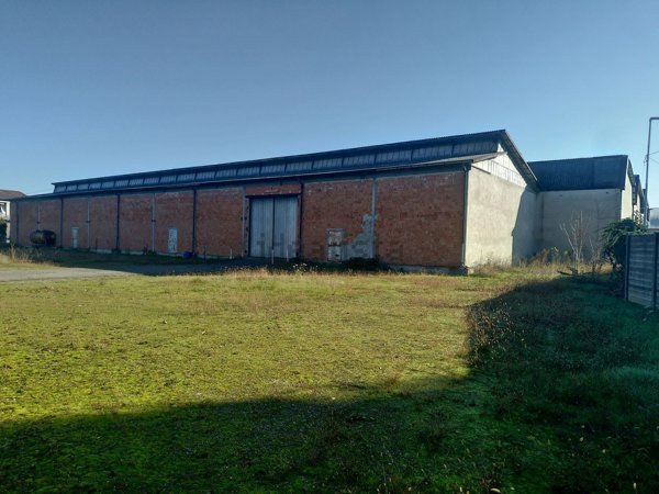 capannone in vendita a Luzzara